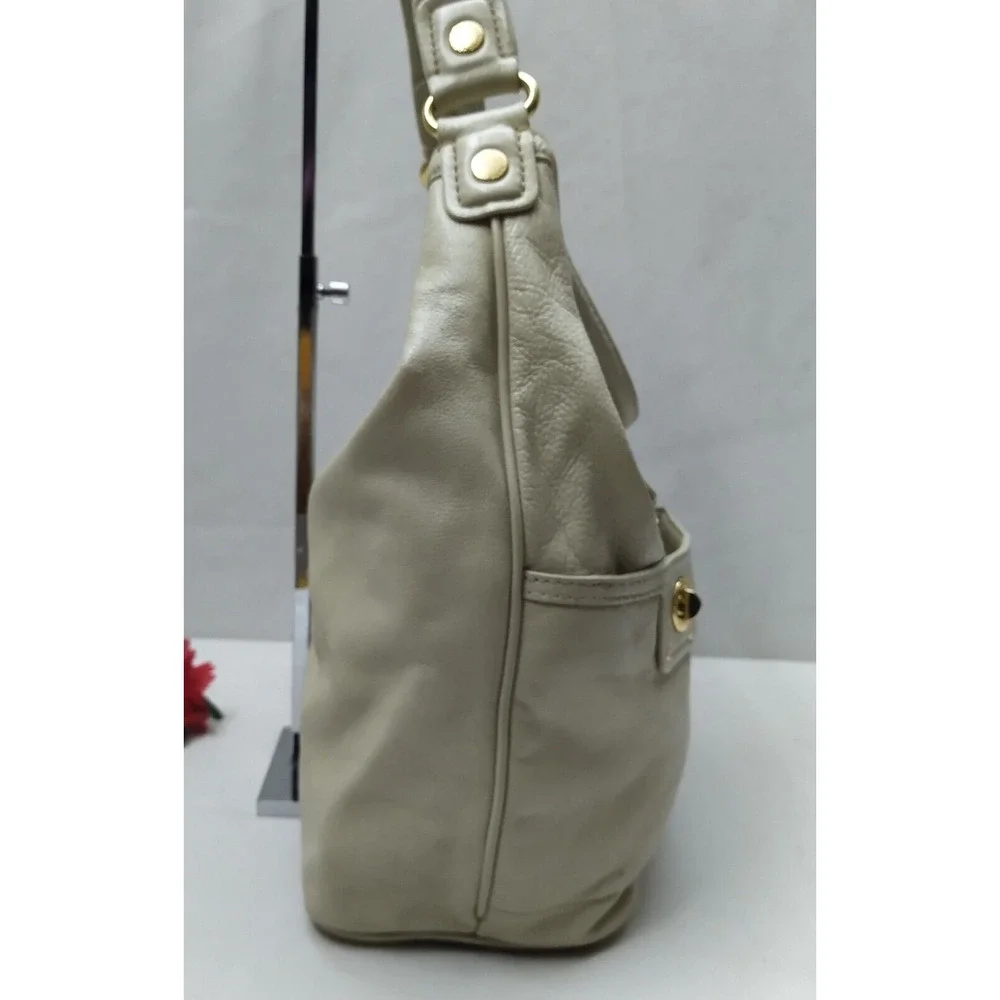 Marc By Marc Jacobs Off-White Leather Turnlock Pockets Zipper Hobo Shoulder Bag